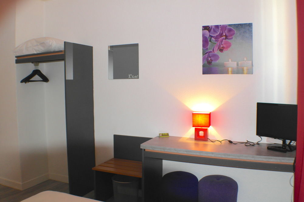L'Hotel Du Marais Romilly Centre Buitenkant foto